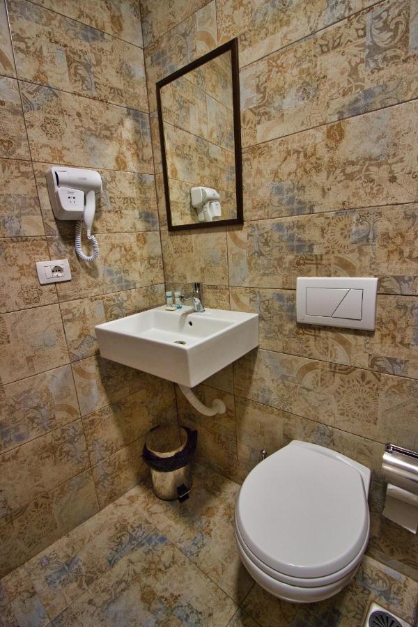 4 Rooms Since 1950 Гирокастра Экстерьер фото